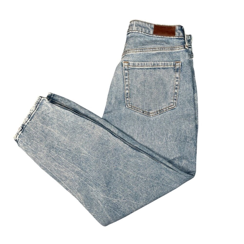 Hollister Womens Ultra High-Rise Mom Jeans Size 5S Light Wash Denim Casual Style